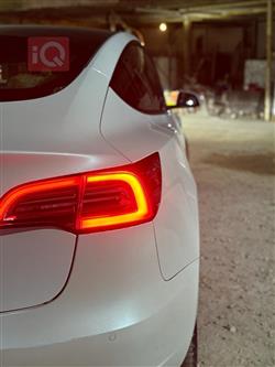 تسلا موديل 3